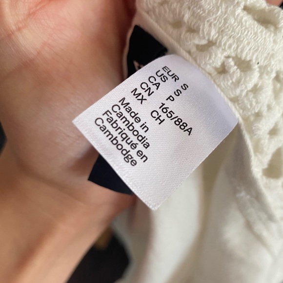 Basic white top - Picture 3 of 4